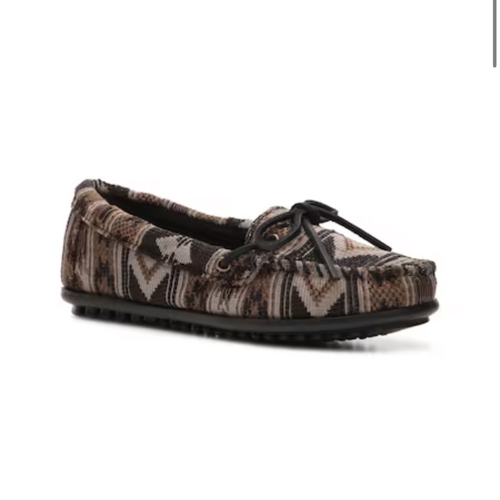 Minnetonka Aztec Print Black & Brown Moccasins 6.5